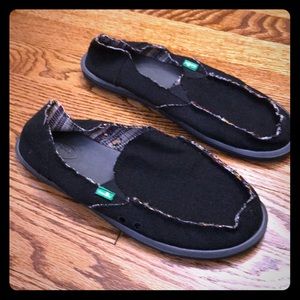 SANUK Slip Ons
